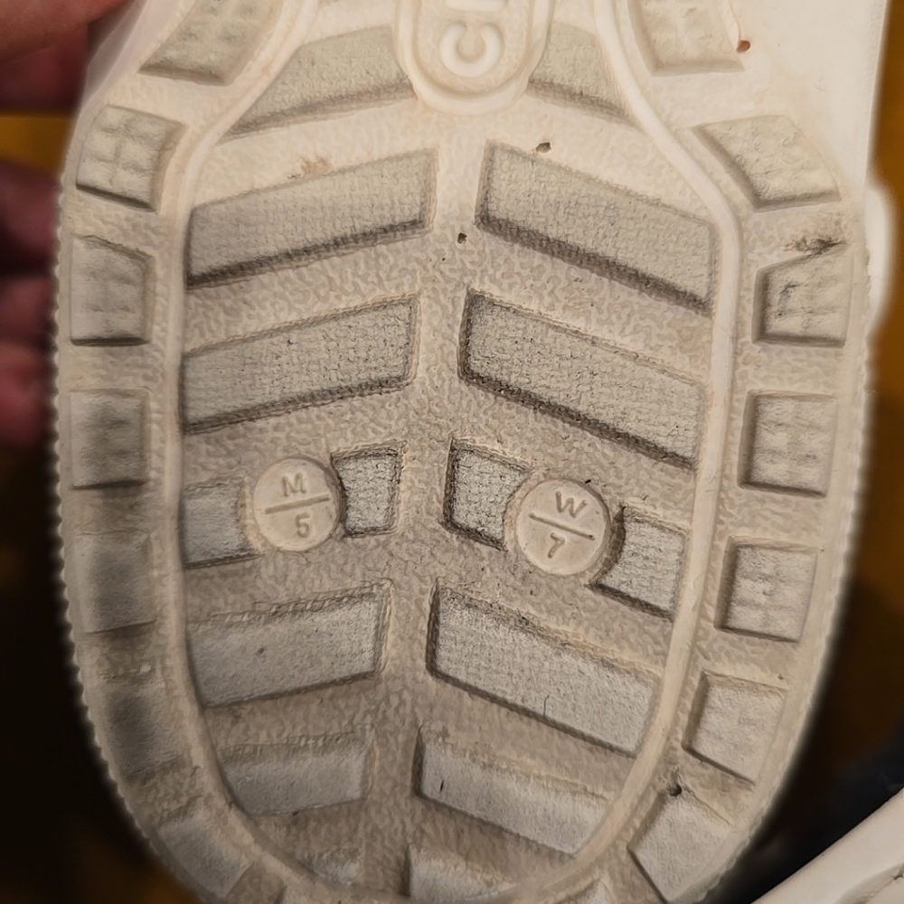 Crocs Classic White Clog with gray comfort liner Unisex Men's 5 women's 7 - Picture 6 of 10